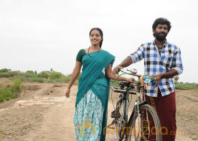 Vizha Movie Stills  photo 5