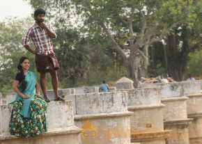 Vizha Movie Stills  photo 9