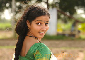 Vizha New Movie Stills  photo 22
