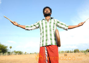 Vizha New Movie Stills  photo 11