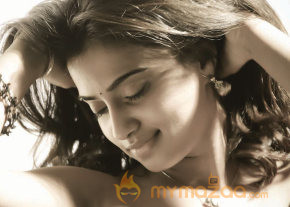 Yaaruda Mahesh Movie Latest Stills photo 77