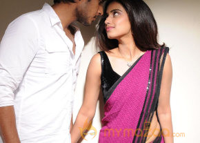 Yaaruda Mahesh Movie Latest Stills photo 63