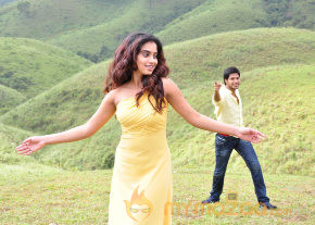 Yaaruda Mahesh Movie Latest Stills photo 75