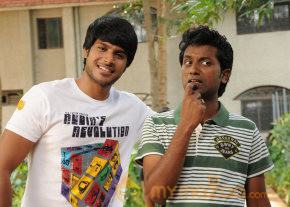 Yaaruda Mahesh Movie Latest Stills photo 61