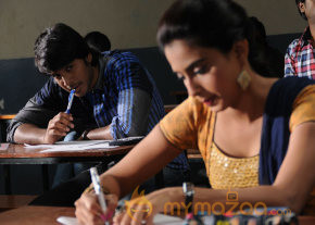 Yaaruda Mahesh Movie Latest Stills photo 21
