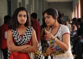 Yaaruda Mahesh Movie Latest Stills photo 64