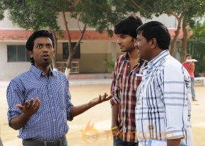 Yaaruda Mahesh Movie Latest Stills photo 38