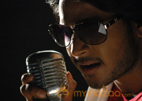Yaaruda Mahesh Movie Latest Stills photo 16