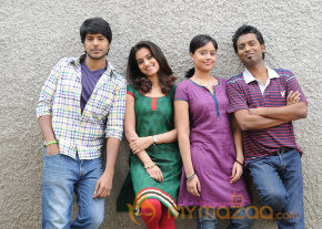 Yaaruda Mahesh Movie Latest Stills photo 22