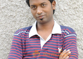 Yaaruda Mahesh Movie Latest Stills photo 74