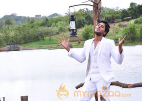 Yaaruda Mahesh Movie Latest Stills photo 56