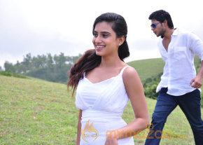 Yaaruda Mahesh Movie Latest Stills photo 31
