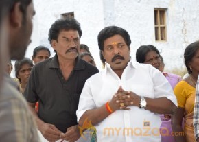 Yokkiyan Vaaran Somba Thooki Ulla Vai Movie Stills photo 19