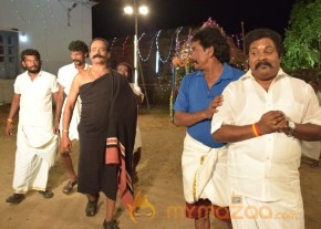 Yokkiyan Vaaran Somba Thooki Ulla Vai Movie Stills photo 20