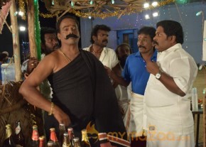 Yokkiyan Vaaran Somba Thooki Ulla Vai Movie Stills photo 25
