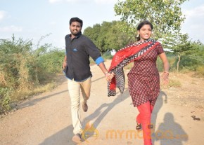 Yokkiyan Vaaran Somba Thooki Ulla Vai Movie Stills photo 16
