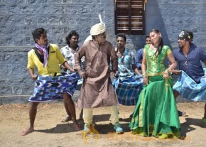 Yokkiyan Vaaran Somba Thooki Ulla Vai Movie Stills photo 23