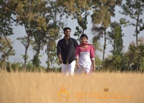 Yokkiyan Vaaran Somba Thooki Ulla Vai Movie Stills photo 2