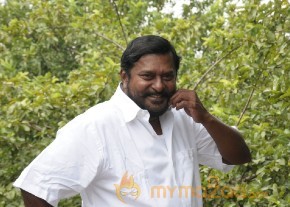 Yookkiyan Varan Sombai Thooki Ulla Vai Pics photo 13