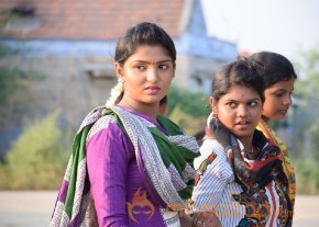 Yookkiyan Varan Sombai Thooki Ulla Vai Pics
