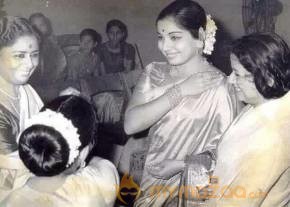 Jayalalithaa's rare photos photo 14