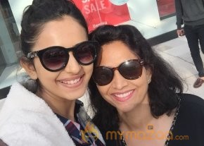 Mothers Day Special Celebrity with his Mother Photos photo 12