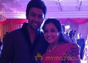 Mothers Day Special Celebrity with his Mother Photos photo 10