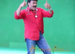 BOSS IS BACK: Chiranjeevi Getups For MAA Awards  photo 2