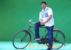 BOSS IS BACK: Chiranjeevi Getups For MAA Awards  photo 4