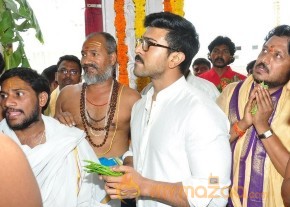 Chiranjeevi Birthday Special: Ram Charan Pooja at Film Nagar Temple photo 10