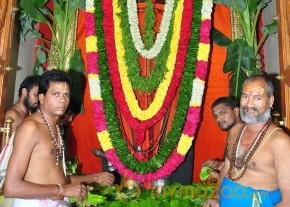 Chiranjeevi Birthday Special: Ram Charan Pooja at Film Nagar Temple photo 11