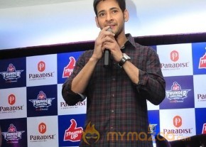 Mahesh Babu Felicitates Thums Up Thunder Challenge  photo 4