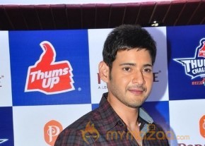 Mahesh Babu Felicitates Thums Up Thunder Challenge  photo 9