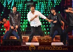 MEGA HUNGAMA 2016: Megastar Chiranjeevi Live Performance Photos at CineMAA Awards 2016 photo 5