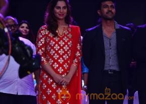 MEGA HUNGAMA 2016: Megastar Chiranjeevi Live Performance Photos at CineMAA Awards 2016 photo 15