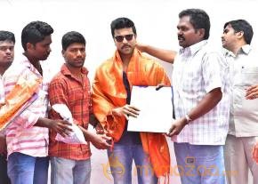 Ramcharan Latest Stills With Fans photo 14