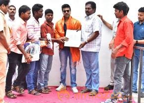 Ramcharan Latest Stills With Fans photo 15