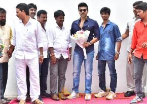 Ramcharan Latest Stills With Fans photo 17