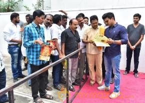 Ramcharan Latest Stills With Fans photo 4