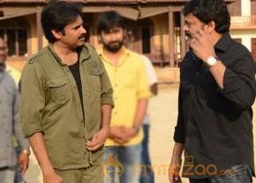 Rare Photos Of Chiranjeevi and Pawan Kalyan photo 3