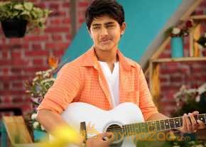 Roshan photo 3
