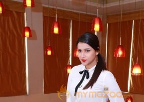 Actress Mannara Chopra New Photos photo 29
