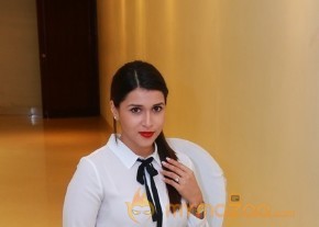 Actress Mannara Chopra New Photos photo 6