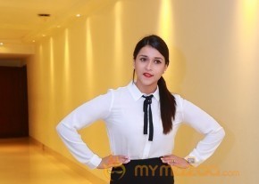 Actress Mannara Chopra New Photos photo 15