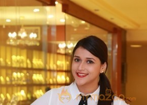 Actress Mannara Chopra New Photos photo 33