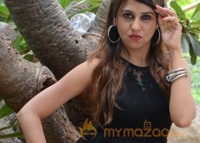 Actress Nikitha New Photos photo 12