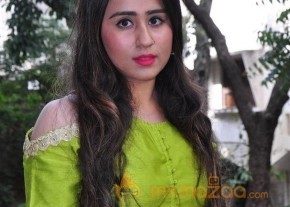 Actress Simrath Latest Photos photo 7