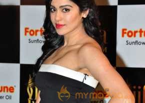 Adah Sharma Latest Images photo 33