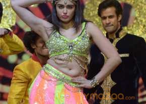 Adah Sharma Latest Images photo 9