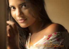 Aishwarya Rajesh Sizzling Stills photo 2